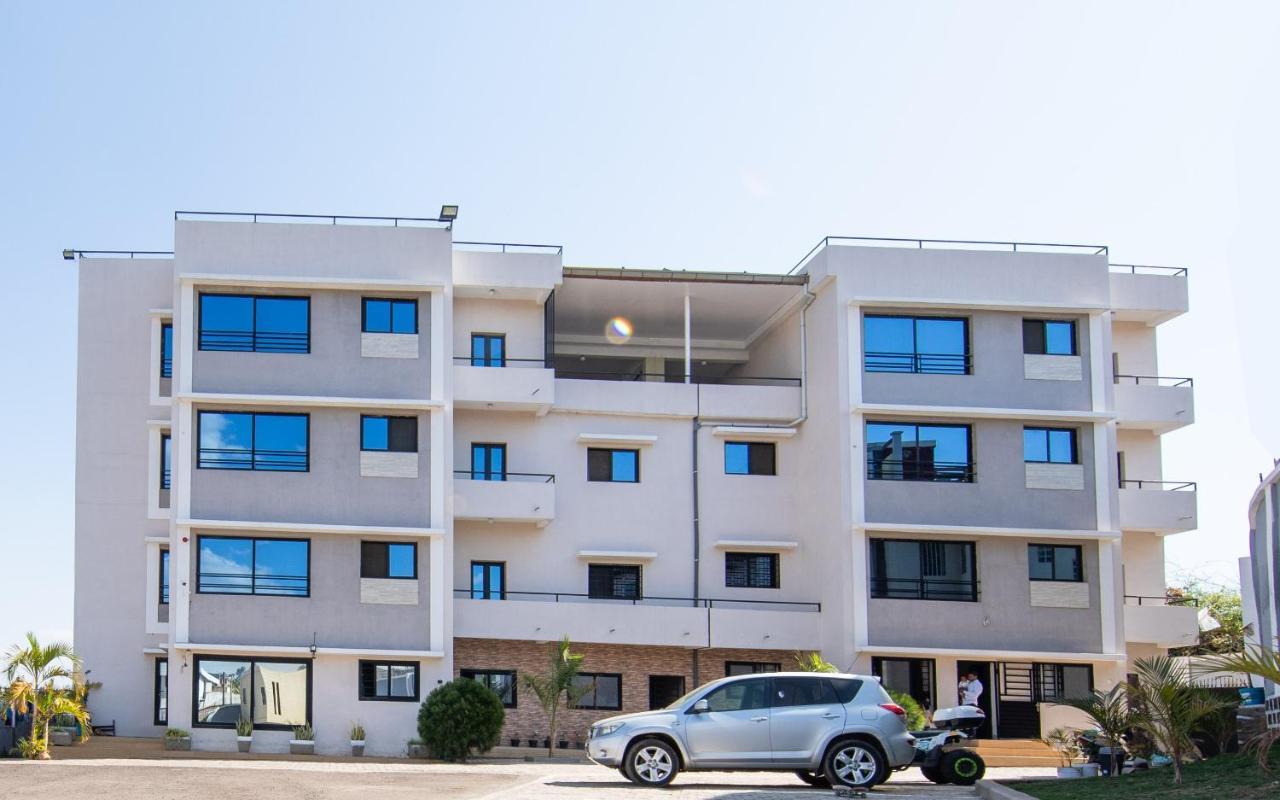 Milestone City Appartements - Avec Restaurant - Sans Coupure D'Electricite - Vues Imprenables Antananarivo Exterior foto