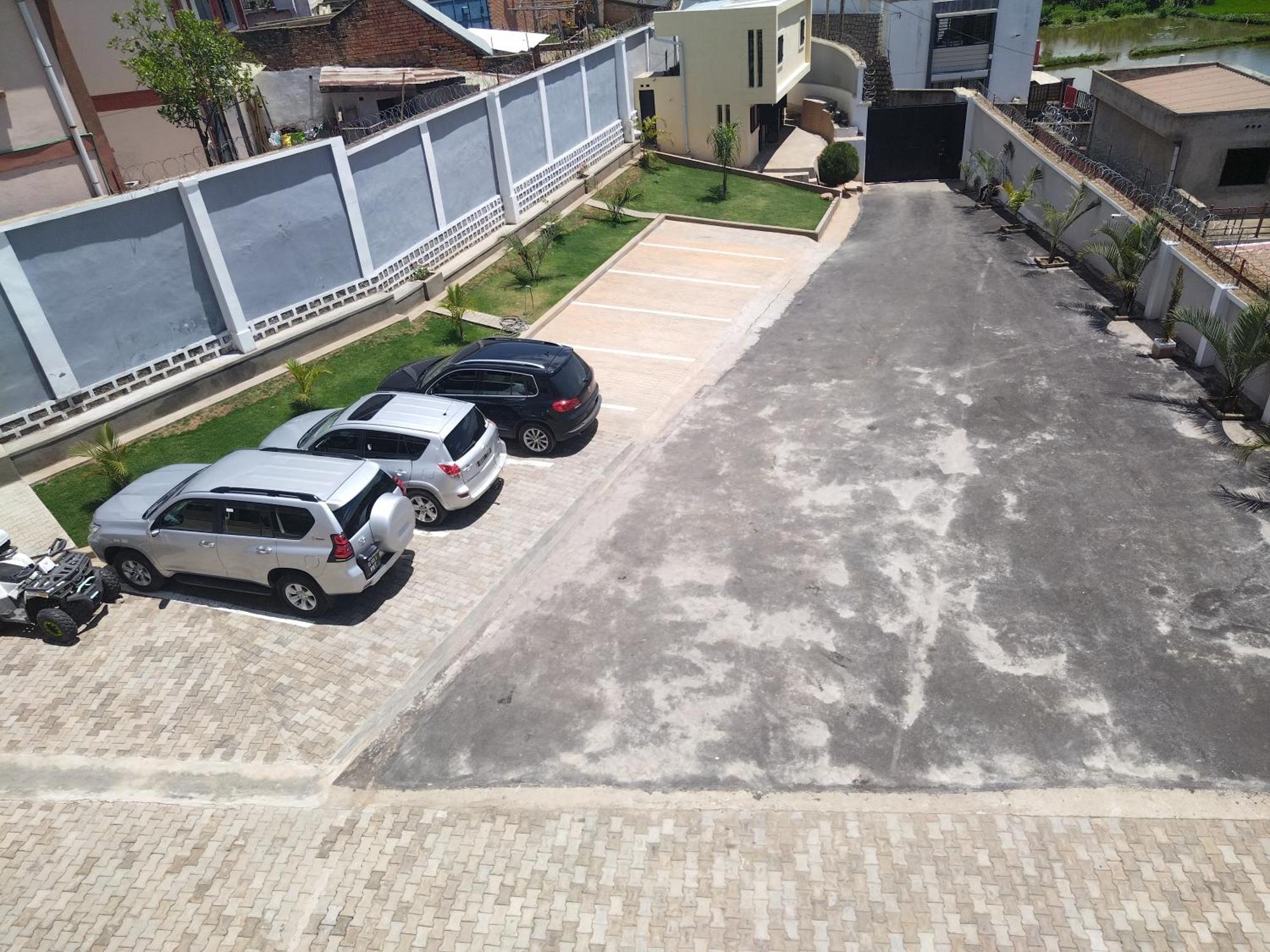 Milestone City Appartements - Avec Restaurant - Sans Coupure D'Electricite - Vues Imprenables Antananarivo Exterior foto